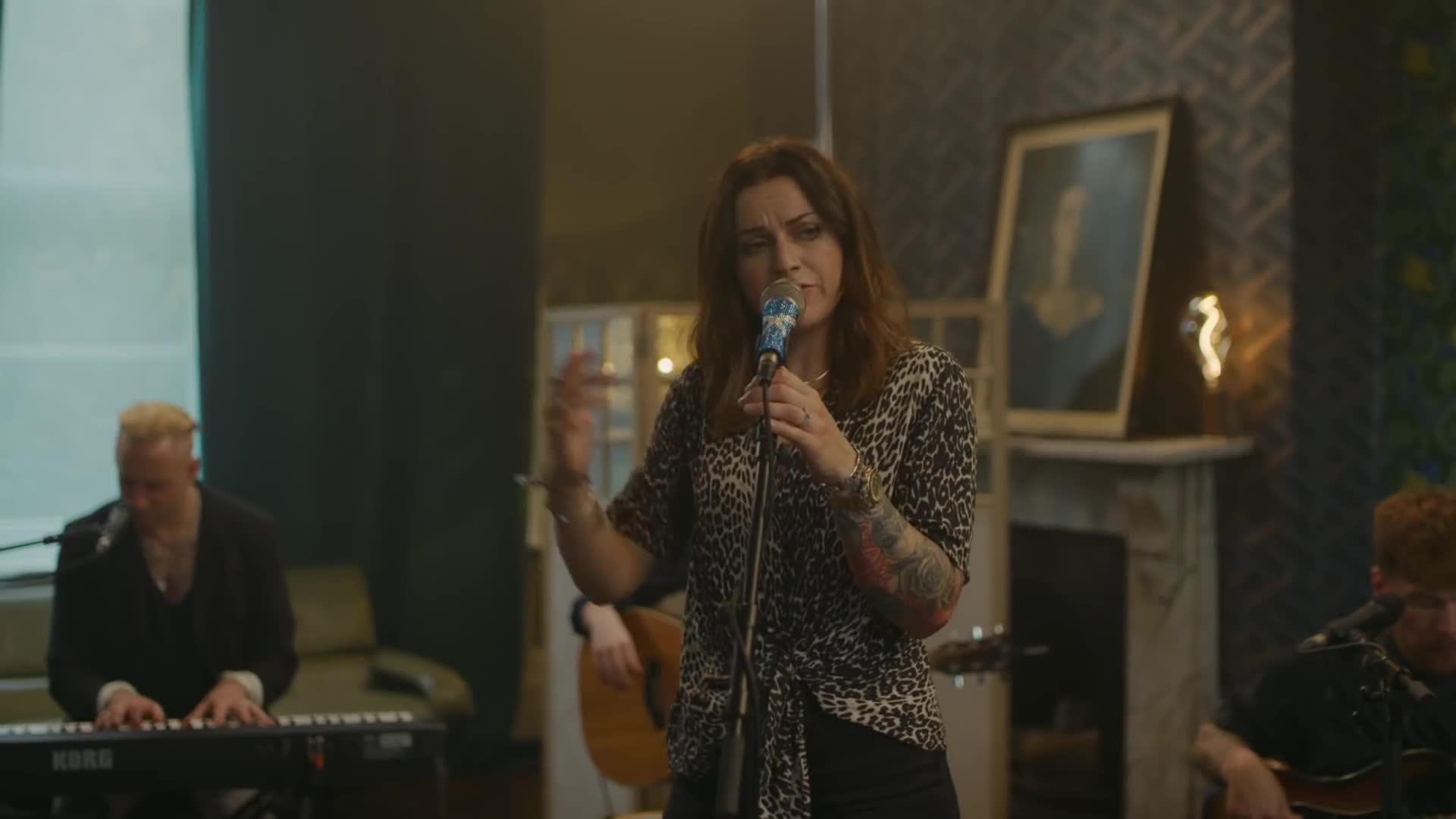 Amy Macdonald - The Human Demands (The Roost Acoustic Session)